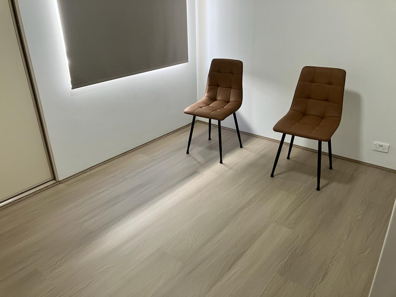 6.5mm Salt Oak Floorboards - Image 2